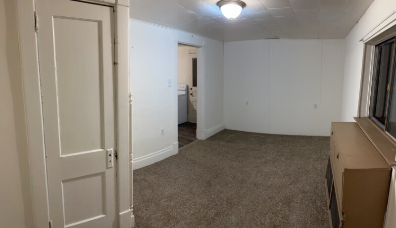 Building Photo - 257 Thompson Ave