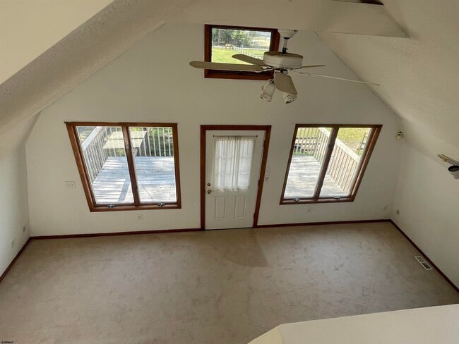 Building Photo - 202 Jefferson Ave