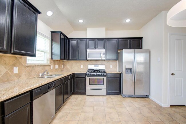 Building Photo - 2131 Tandy Park Way