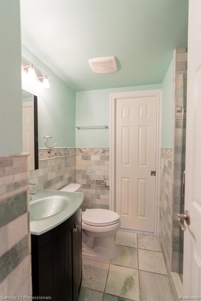 Building Photo - 35300 Woodward Ave