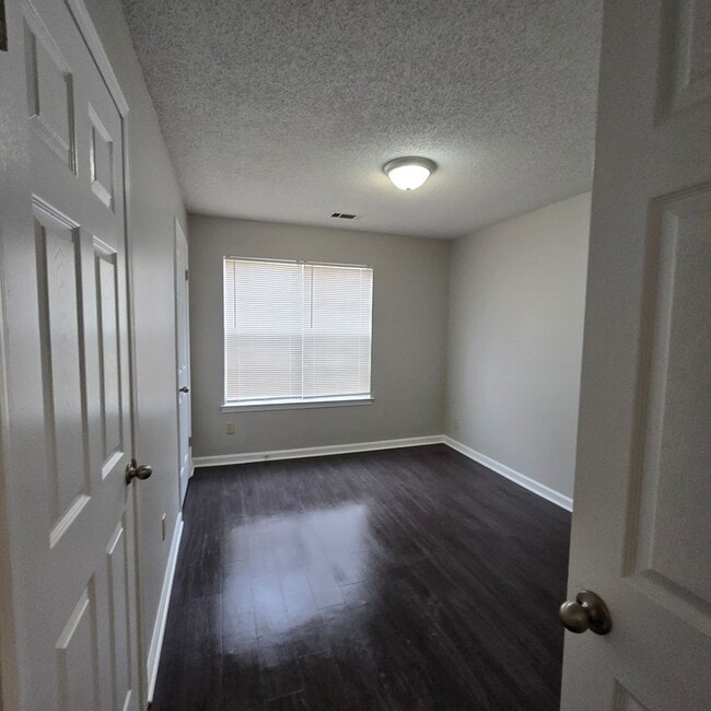 Building Photo - 4803 Greenside Rd