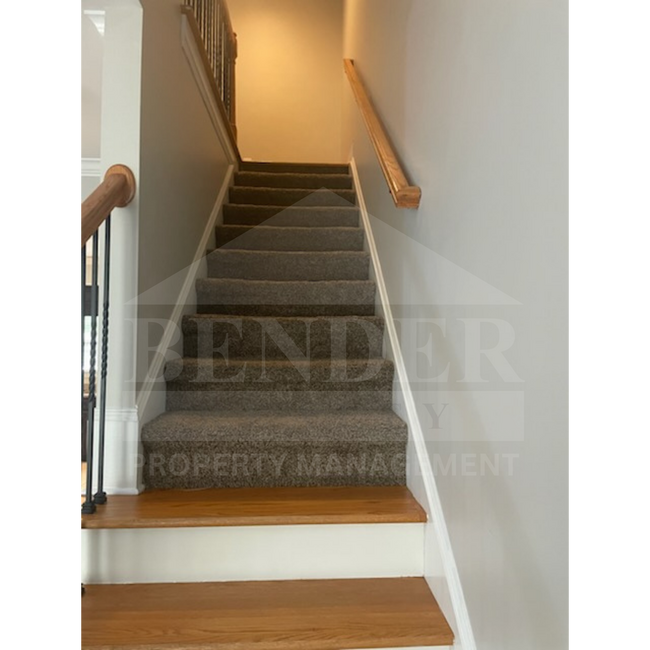 Building Photo - BEAUTIFUL TOWNHOME