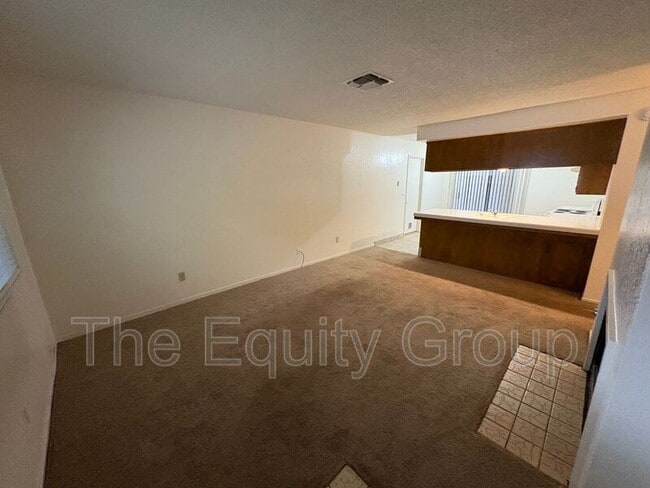 Building Photo - 2038 S Cain St