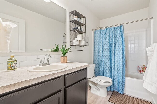 Building Photo - 10390 Crystal Ridge Dr
