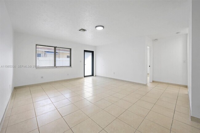 Building Photo - 511 NW 93rd St