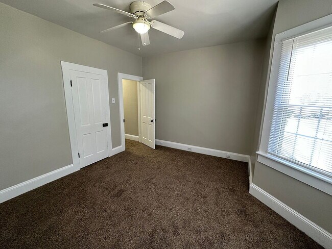 Building Photo - Single Family Home