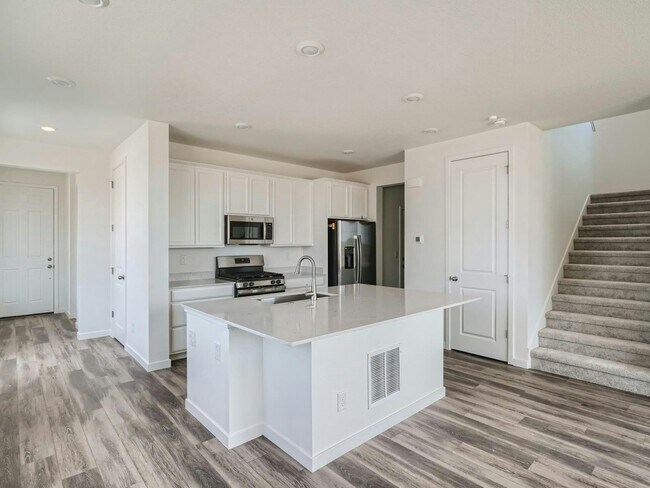 Building Photo - 8997 Borrowdale Ln