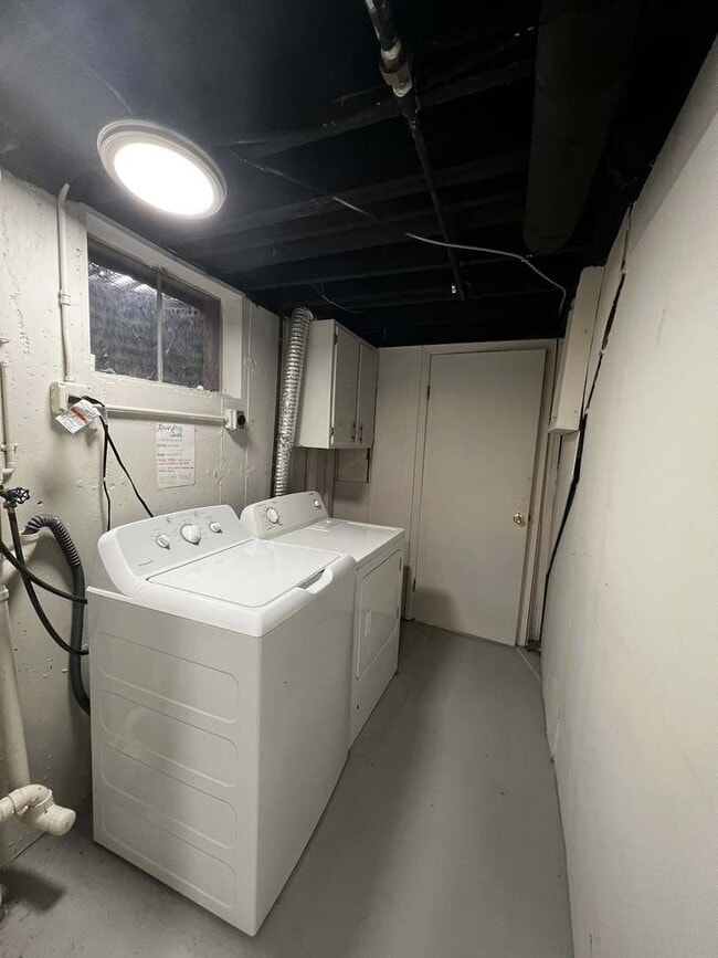 Building Photo - 7333 Winthrop Way