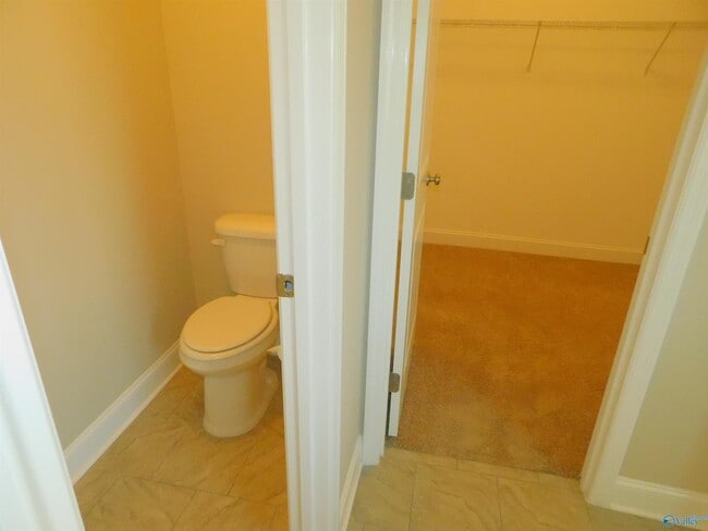 Building Photo - 2111 Milk Run Trl SW