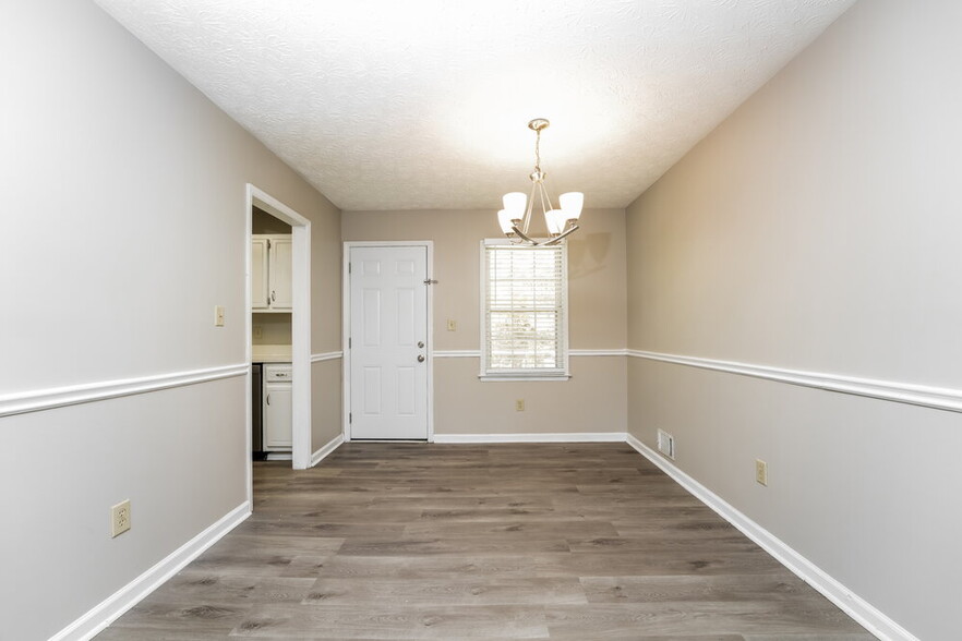 Building Photo - 80 Belmont Park Ln