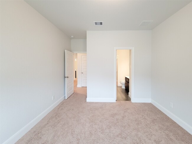 Building Photo - 13806 Friarstone Pointe Dr