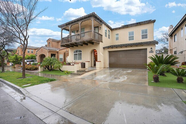 Building Photo - Beautiful executive home in the Eastlake-C...