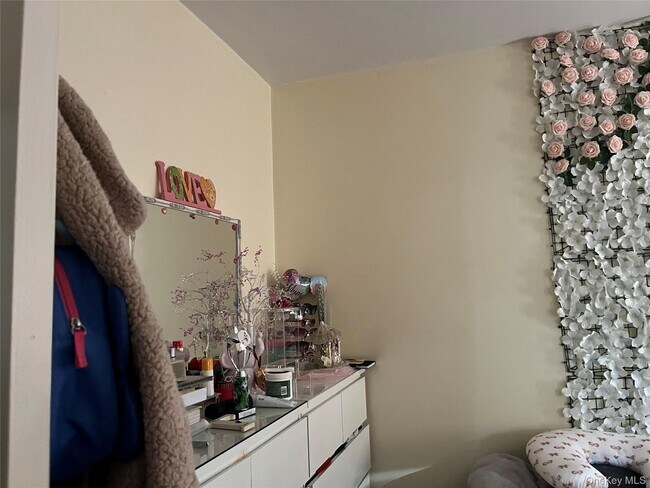 Building Photo - 3 Everett Ave