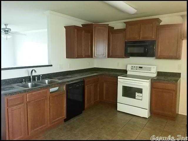 Building Photo - 1101 Yarrow Dr