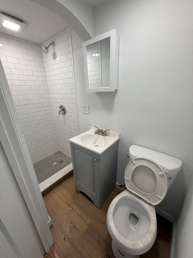 Building Photo - 624 MA-28