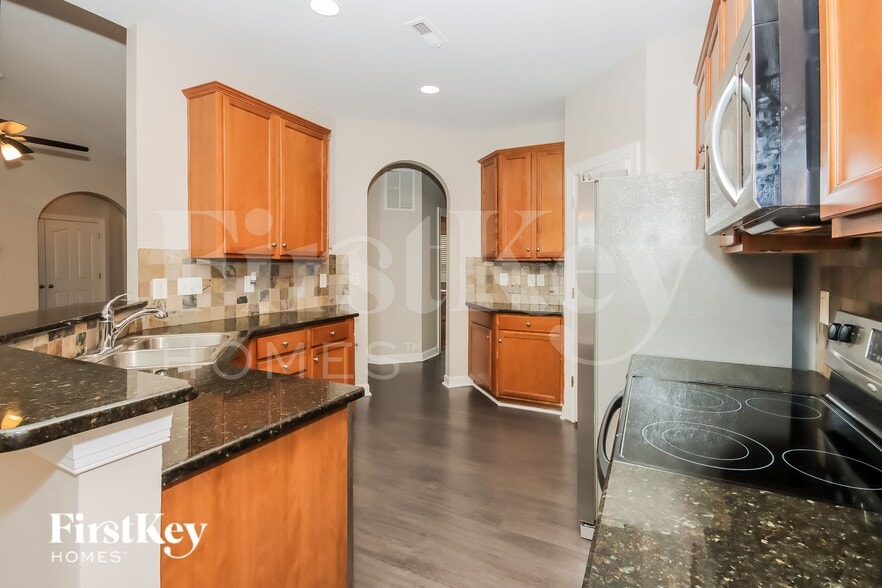 Building Photo - 109 Planters Dr