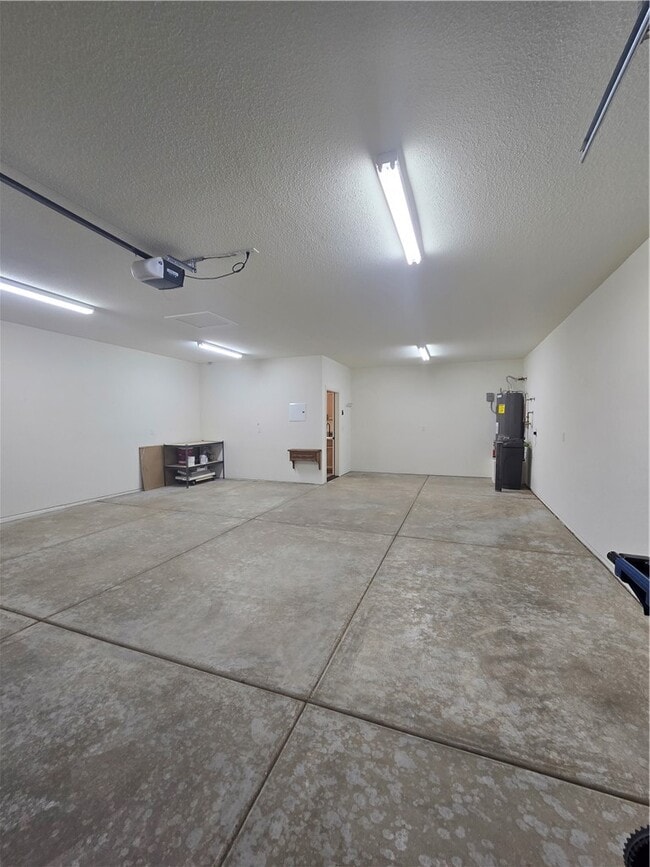 Building Photo - 2459 Davis Ridge Ave