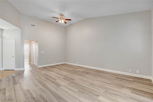 Building Photo - 5155 W Tropicana Ave