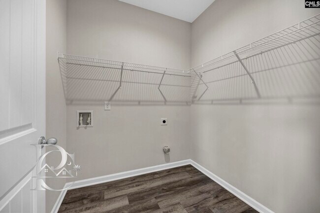 Building Photo - 5 Spinney Ct