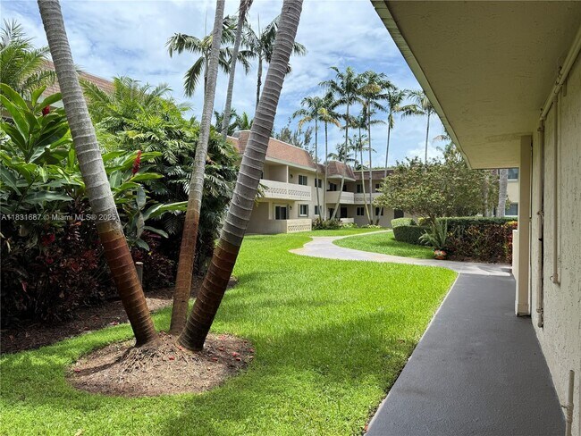 Building Photo - 14500 SW 88th Ave