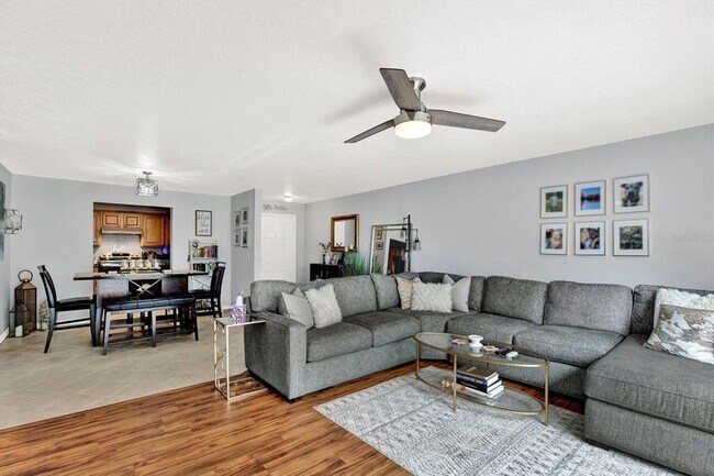 Building Photo - 6100 Gulfport Blvd S