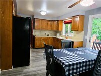 Building Photo - 298 Willowen Dr