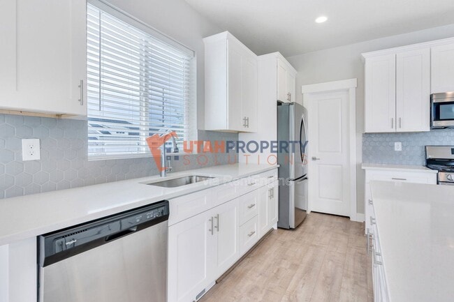 Building Photo - 7632 S Waverly Hls Ln