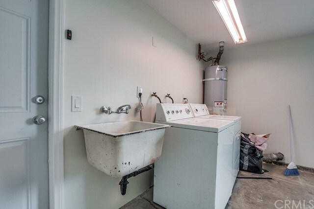 Building Photo - 650 W Florence Ave