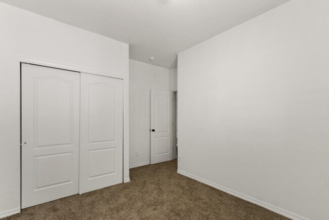 Building Photo - 14242 John Scagno