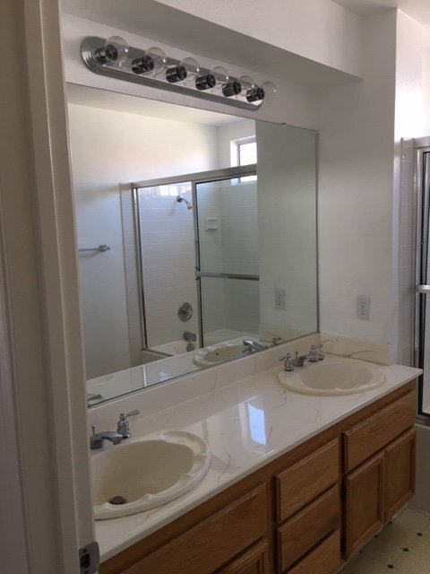 Building Photo - 39431 Bluffside Way