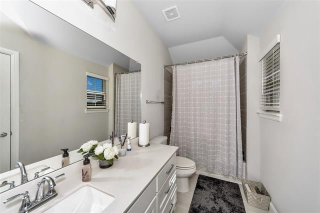 Building Photo - 467 Chambers Pl