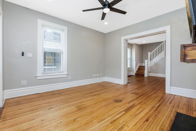 Building Photo - 412 E Oakland Ave