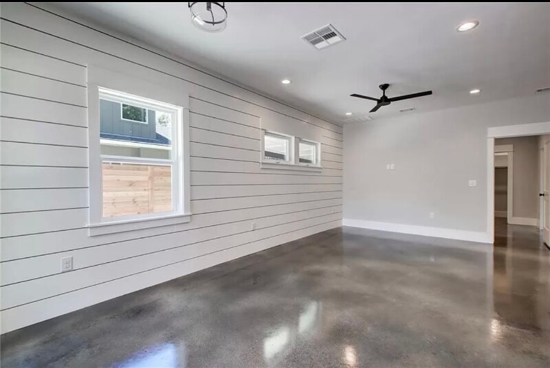 Building Photo - 902 Taulbee Ln