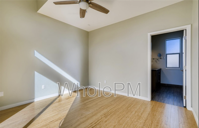Building Photo - 2331 Glenarm Pl
