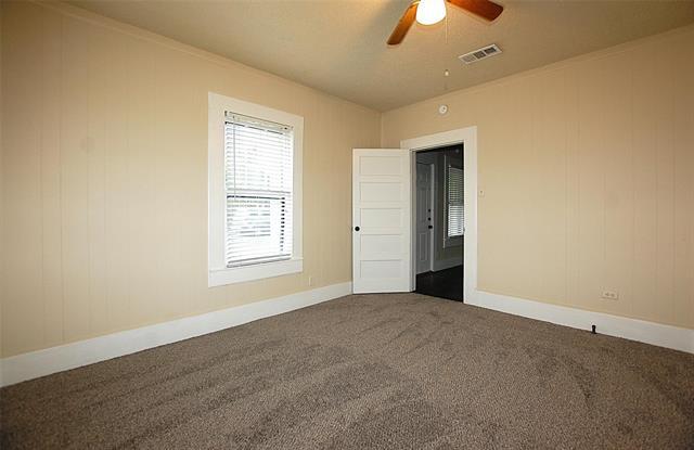 Building Photo - 405 S Bois D'Arc St
