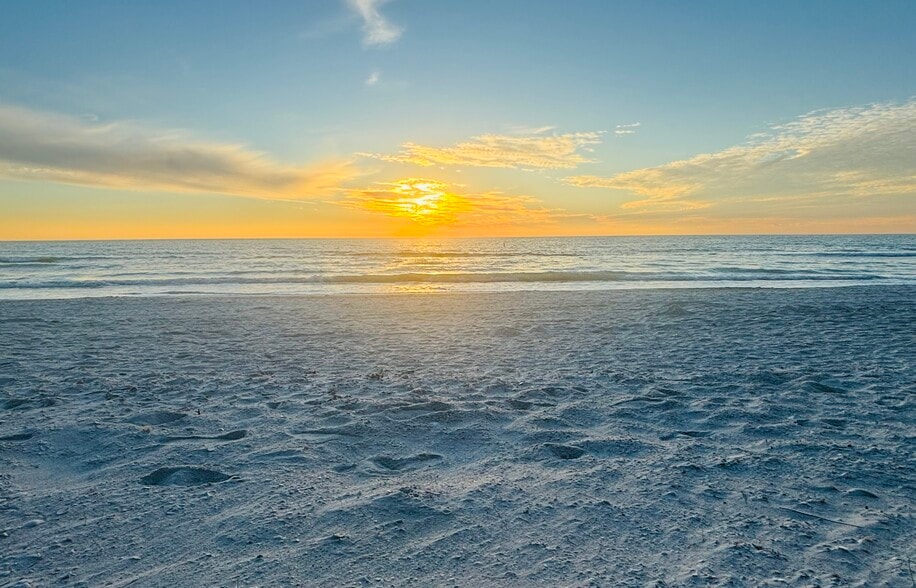 Building Photo - 10598 67th Ave