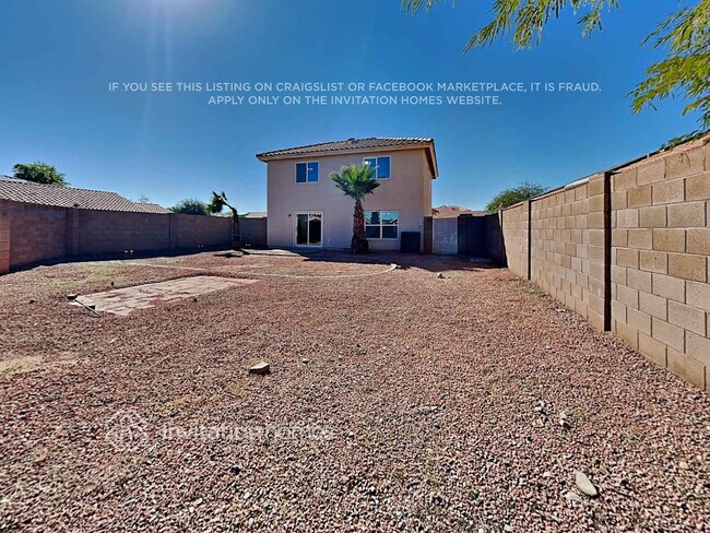 Building Photo - 12901 N El Frio St