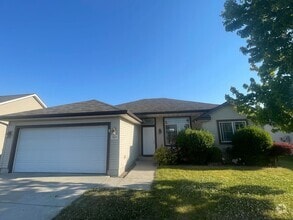 Building Photo - Sunshine Meadow 3 Bed/2 Bath Rancher