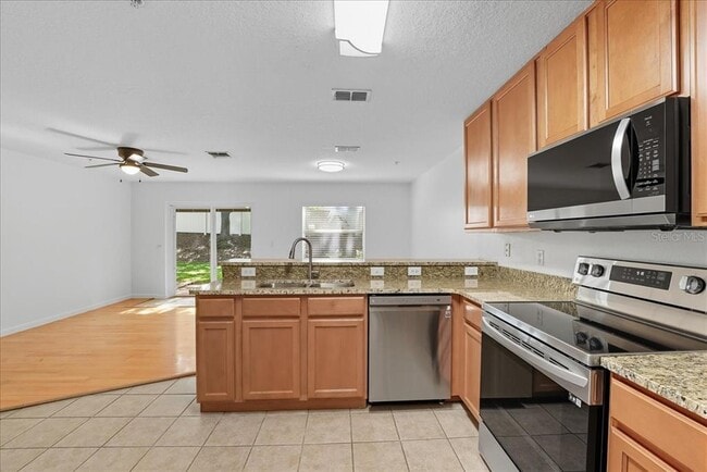 Building Photo - 221 Sterling Springs Ln
