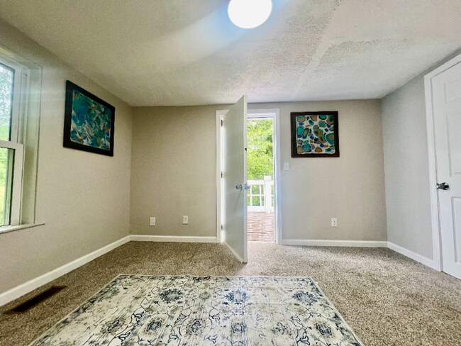 Building Photo - 5950 Jessup Rd