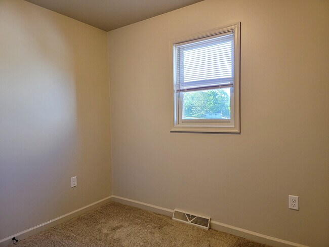 Building Photo - 1522 N Reading Rd