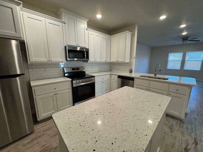 Building Photo - 5106 Rose Petal Ct