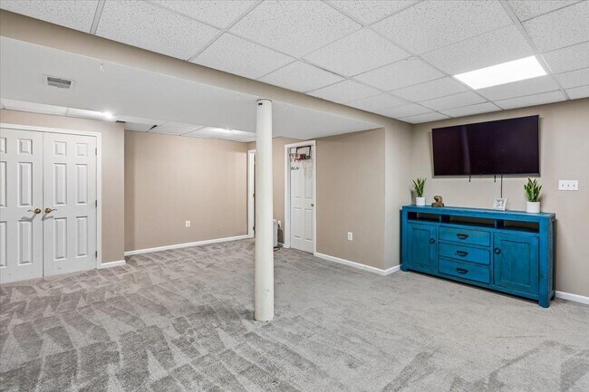 Building Photo - 7338 Argonne Dr