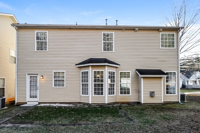 Building Photo - 16105 Long Talon Way