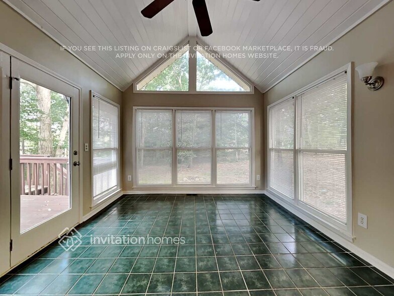 Building Photo - 1593 Kimberly Pl