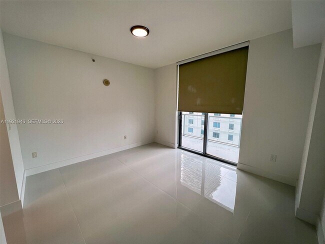 Building Photo - 79 SW 12th St