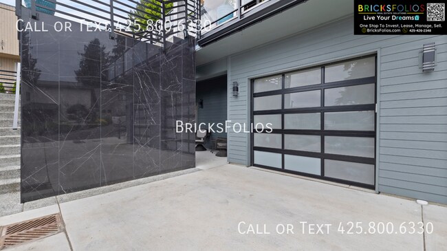 Building Photo - 8327 NE Juanita Dr
