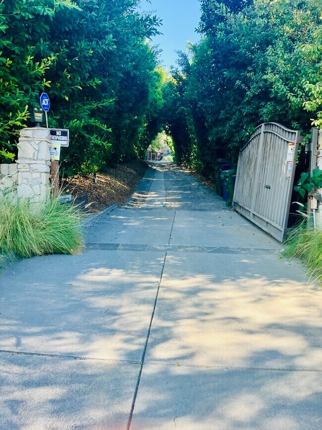 Street view - 15635 Vandorf Pl