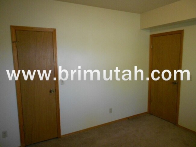 Building Photo - 1304 E 900 S