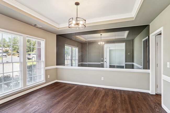 Building Photo - 845 Highmeade Dr